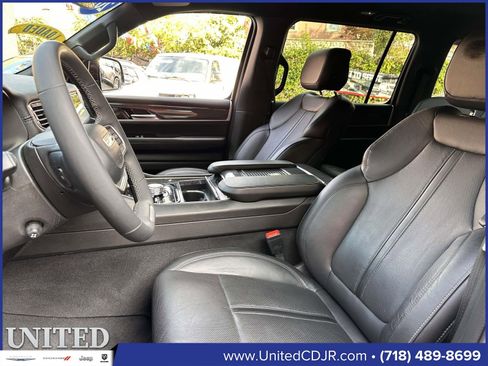 Used 2022 Jeep Wagoneer Series II image 15