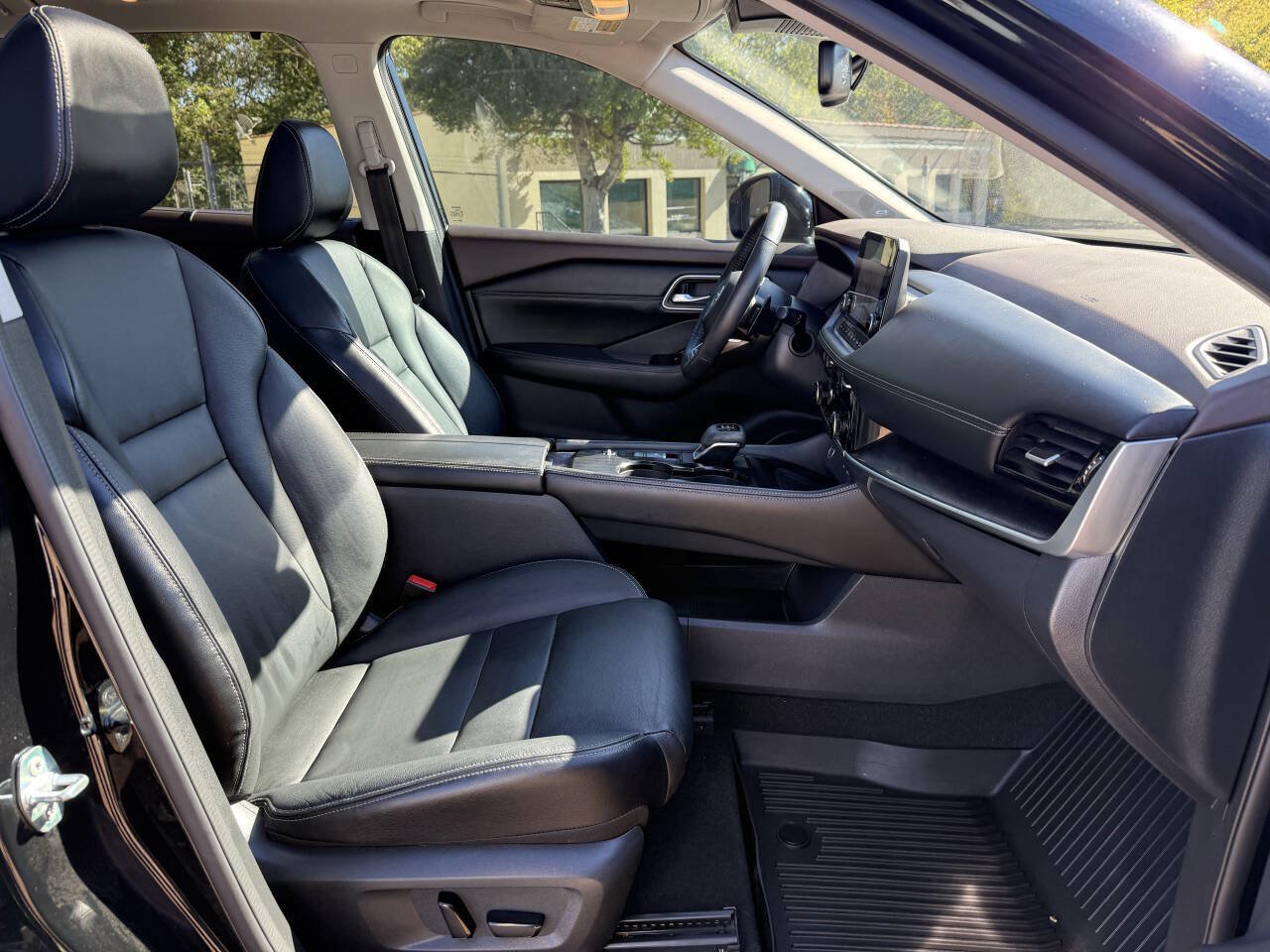 Used 2021 Nissan Rogue SL w/ Premium Package FWD image 7