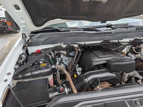 Used 2019 Chevrolet Silverado 2500 W/T AWD/4WD image 20
