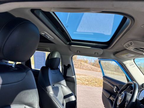 Used 2018 MINI Cooper S image 26