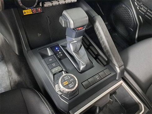 Used 2024 Toyota Tacoma TRD Off-Road image 30
