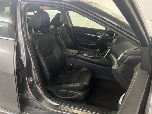 Used 2022 Nissan Maxima SV w/ Floor Mat Group image 22
