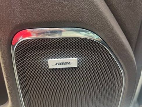 Used 2015 GMC Sierra 1500 SLT w/ SLT Crew Cab Value Package image 8