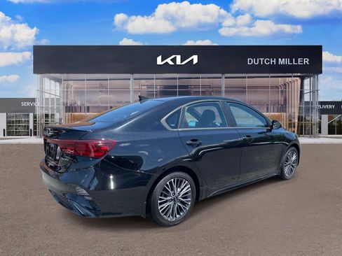 Certified 2023 Kia Forte GT-Line w/ GT-Line Premium Package FWD image 6