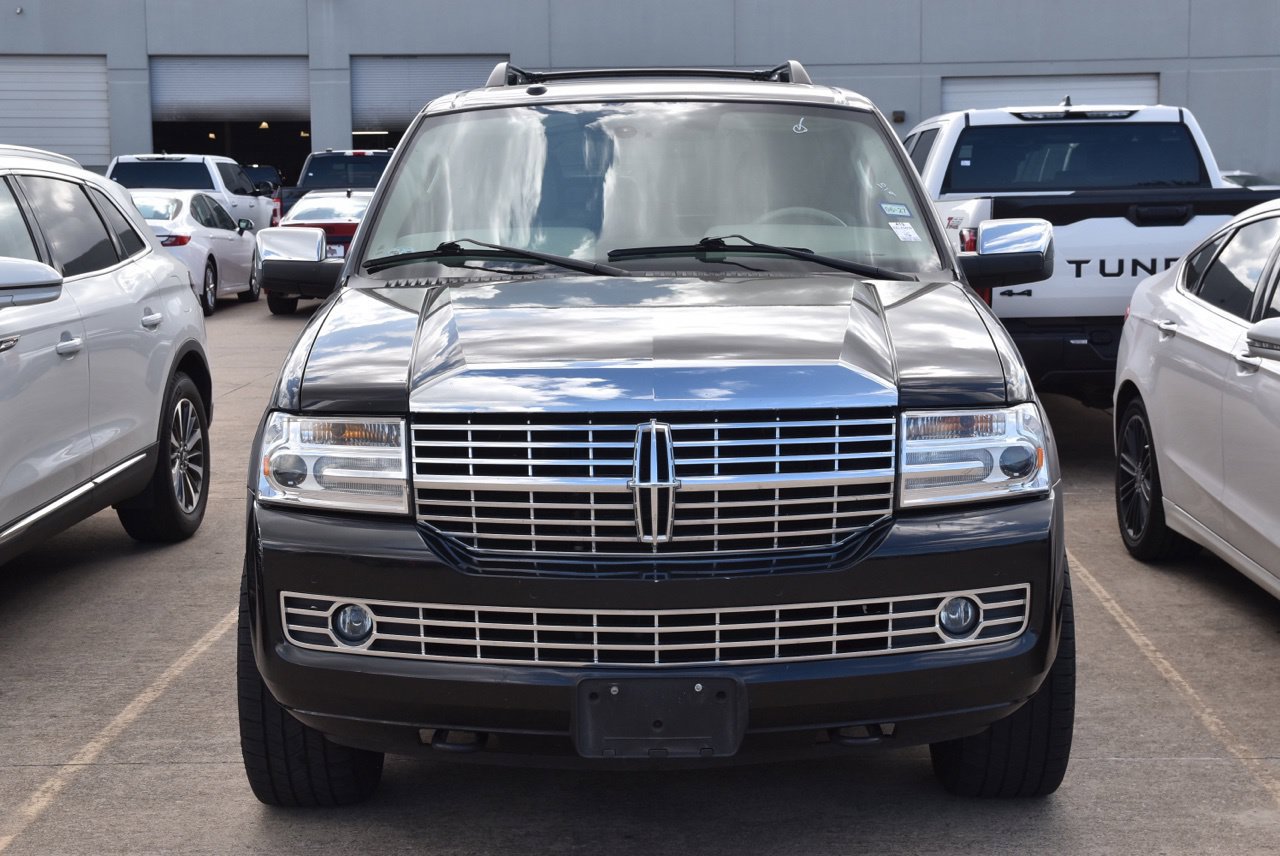 Used 2014 Lincoln Navigator L 2WD image 3