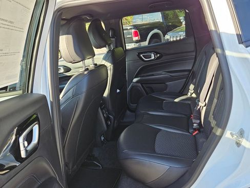 New 2026 Jeep Compass Latitude image 6