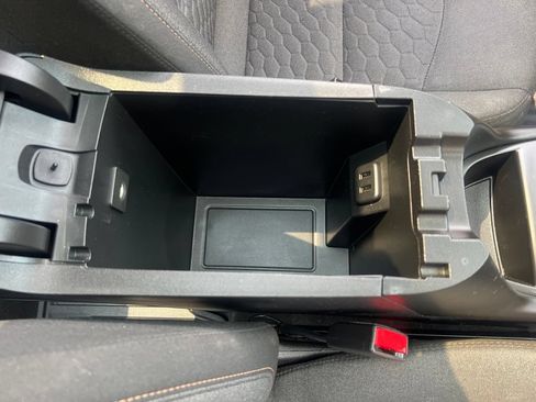 Used 2018 Chevrolet Equinox LT w/ Sun & Infotainment Package FWD image 25
