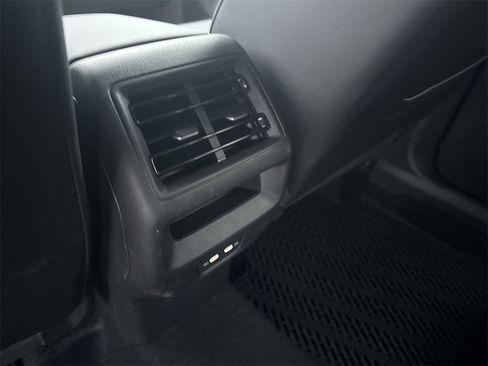 New 2026 Volkswagen Tiguan SE R-Line image 28