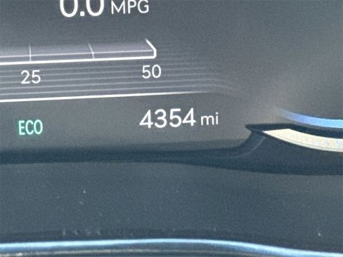 Used 2024 Genesis GV70 3.5T Sport w/ Sport Advanced Package image 27