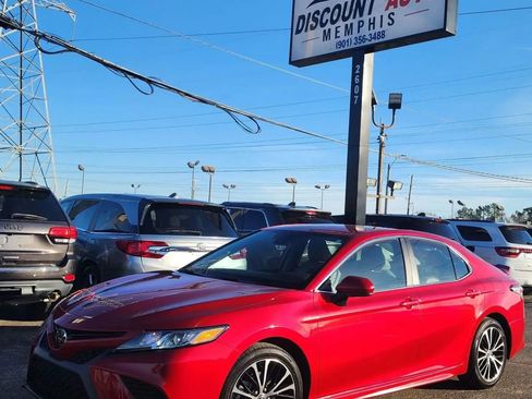 Used 2020 Toyota Camry SE image 7