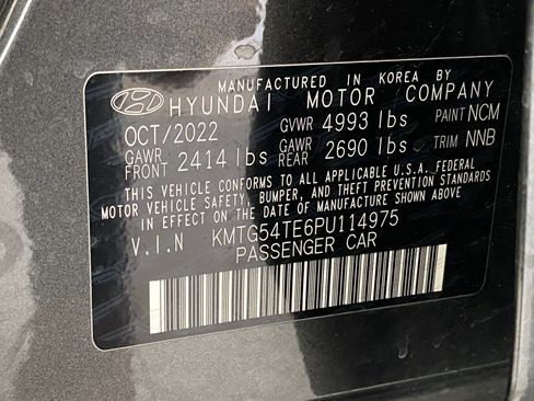 Used 2023 Genesis G70 3.3T image 21