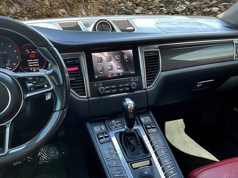 Used 2017 Porsche Macan GTS image 6