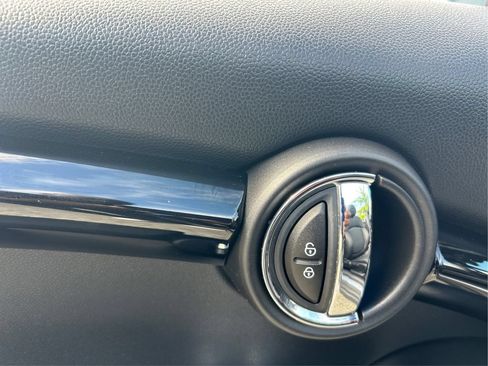 Used 2019 MINI Cooper S w/ Premium Package FWD image 49