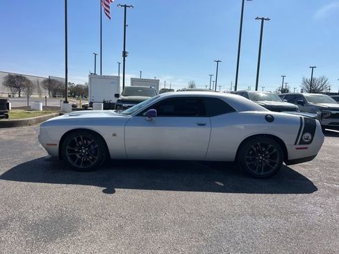 Used 2022 Dodge Challenger R/T Scat Pack w/ Driver Convenience Group image 6