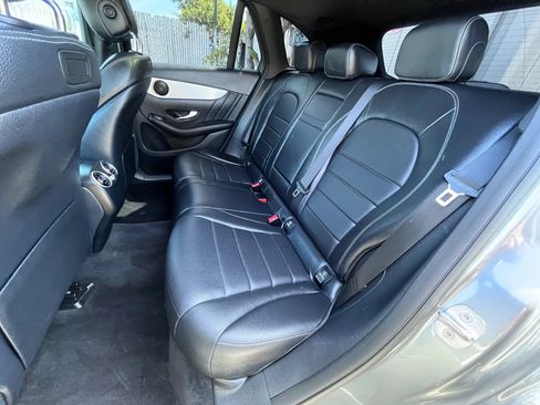 Used 2019 Mercedes-Benz GLC 300 image 10