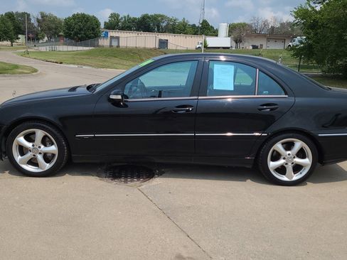 Used 2004 Mercedes-Benz C 230 Sedan image 1