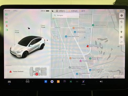 Used 2021 Tesla Model Y Long Range image 25