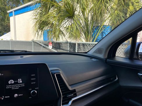 Used 2025 Kia Sportage LX image 35