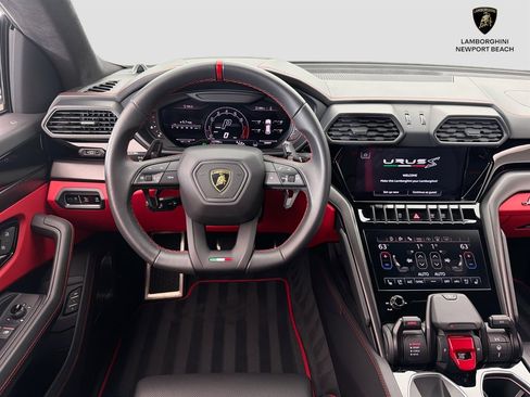 Used 2024 Lamborghini Urus S AWD/4WD image 52