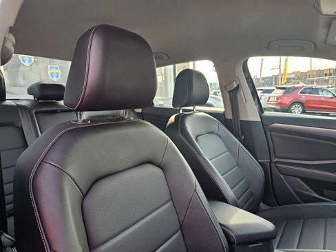 Used 2022 Volkswagen Jetta SE FWD image 14