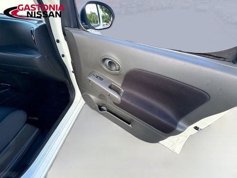 Used 2010 Nissan Cube 1.8 w/ Interior Designer Pkg FWD image 34