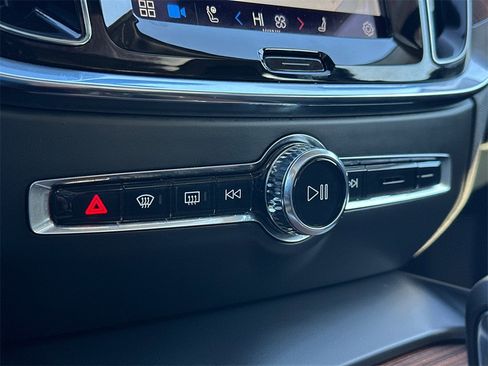 Used 2024 Volvo S60 B5 Ultimate w/ Climate Package image 27