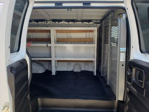 Used 2014 GMC Savana 2500 RWD image 11