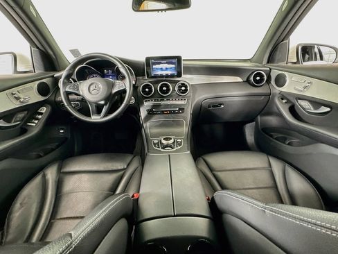 Used 2019 Mercedes-Benz GLC 300 4MATIC image 24