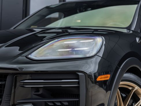 Certified 2024 Porsche Cayenne Turbo GT image 22