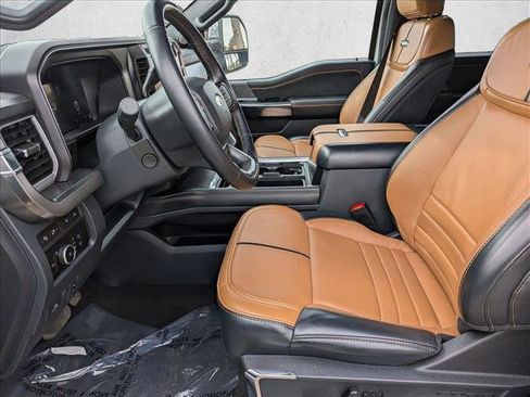 Used 2024 Ford F250 Platinum image 11