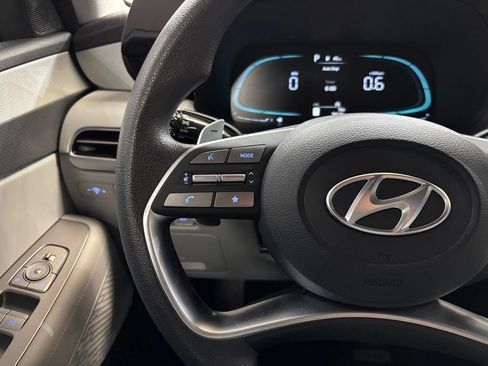 Used 2023 Hyundai Palisade SE AWD/4WD image 16