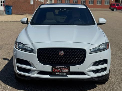 Used 2017 Jaguar F-PACE Prestige AWD/4WD image 2