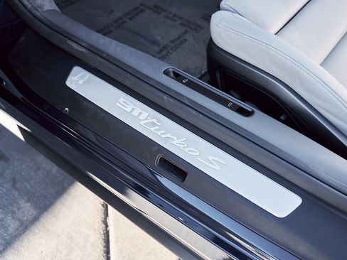 Used 2022 Porsche 911 Turbo S image 30