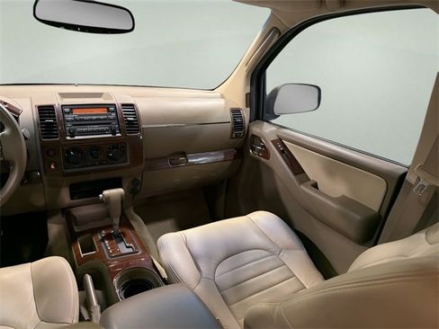 Used 2005 Nissan Frontier LE w/ (H03) Rockford Fosgate Pkg image 26