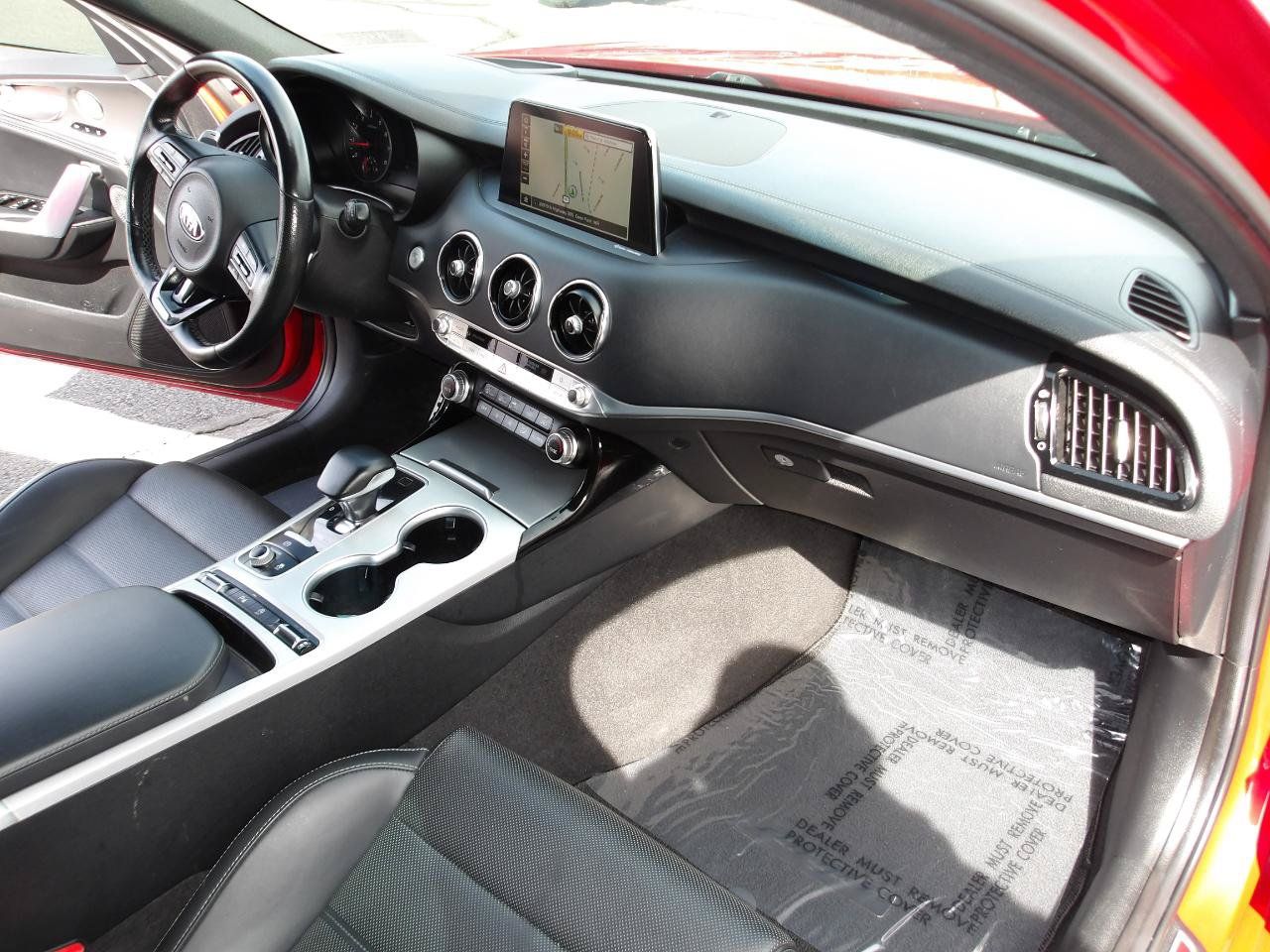 Used 2018 Kia Stinger GT2 RWD image 14