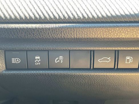Used 2025 Toyota Camry SE FWD image 20