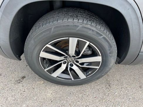 Used 2021 Volkswagen Atlas SE image 17