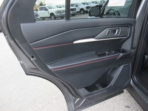 New 2026 Ford Explorer ST-Line w/ ST-Line Street Pack AWD/4WD image 13