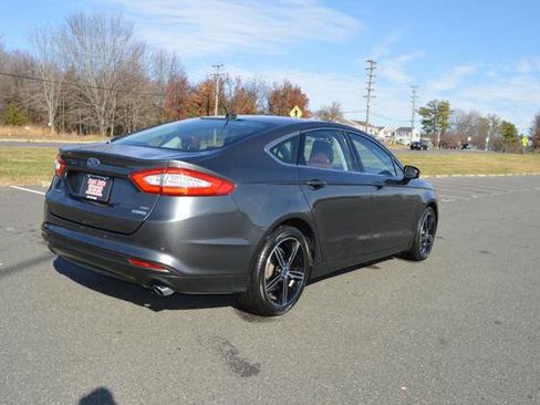 Used 2016 Ford Fusion SE w/ Equipment Group 202A image 8