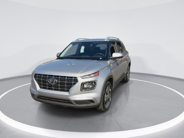 Used 2026 Hyundai Venue SEL FWD image 4