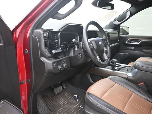 Used 2024 Chevrolet Silverado 1500 High Country RWD image 10