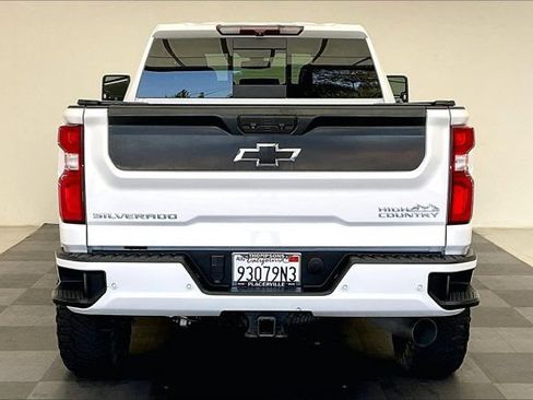 Used 2022 Chevrolet Silverado 2500 High Country w/ Safety Package II AWD/4WD image 3