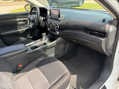 Used 2024 Nissan Sentra SR FWD image 15
