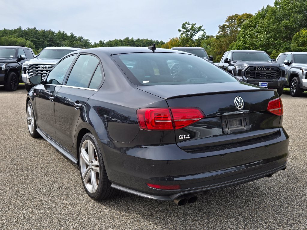 Used 2017 Volkswagen Jetta GLI FWD image 3