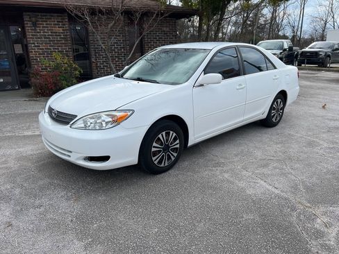 Used 2002 Toyota Camry LE image 1