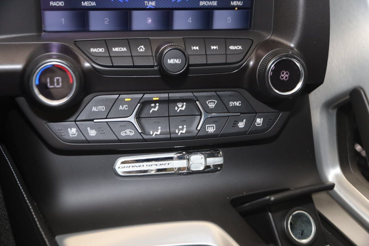 Used 2019 Chevrolet Corvette Grand Sport RWD image 32