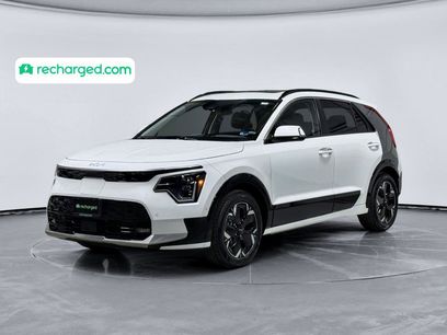Used 2023 Kia Niro Wave w/ Wave Preserve Package