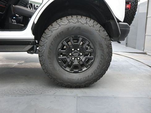 New 2025 Ford Expedition Max Platinum w/ Stealth Performance Package image 22