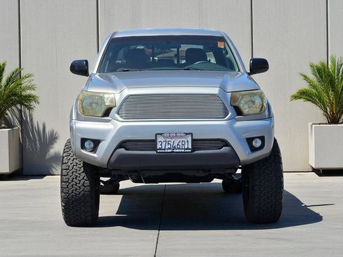 Used 2014 Toyota Tacoma PreRunner w/ TRD Off-Road Package image 5
