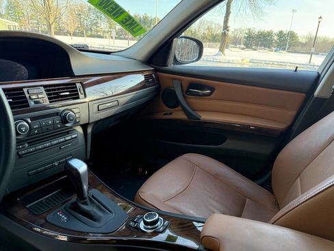 Used 2011 BMW 328i xDrive Sedan image 12